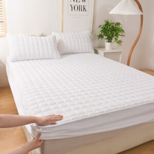 Waterproof Bedspread Protective Cover